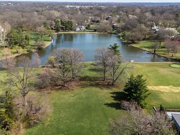 8801 Mission Rd, Leawood, KS 66206