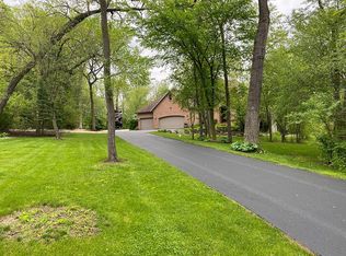 15355 Nichols Woods Dr, South Beloit, IL 61080