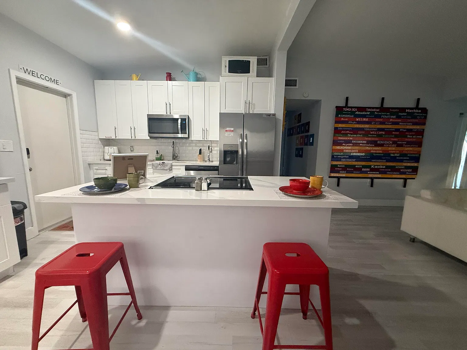 3 bed, 2.0 bath, 1144 sqft, $3,300 — Photo 4