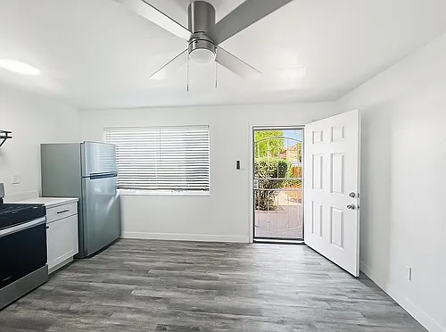 3636 E Verde Ln #7 Photo 1