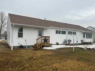 315 4th Ave E, Ray, ND 58849