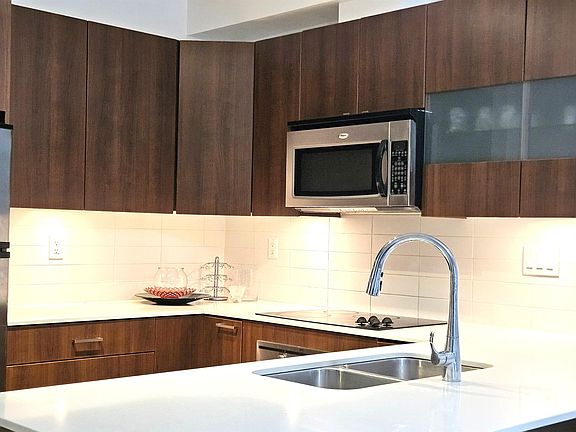 3rd image of 13321 102a Ave #220