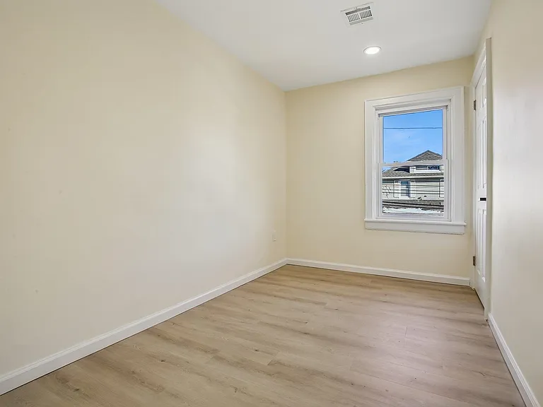 4 Lincoln Pl — Photo 30