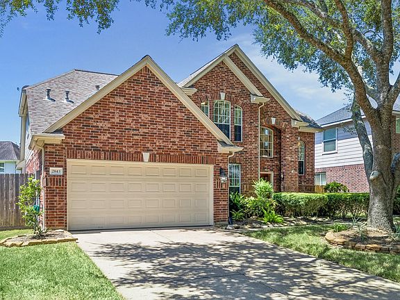 3rd image of 2843 Five Oaks Dr