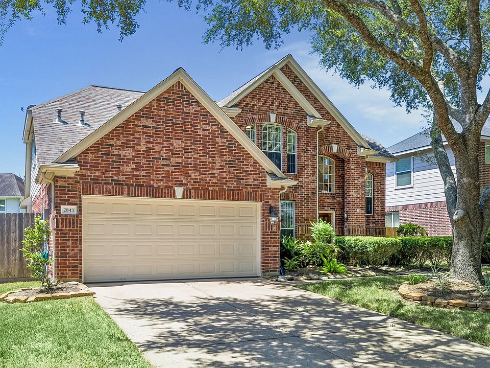 1st image of 2843 Five Oaks Dr