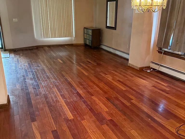 Diamond Ave — Photo 3