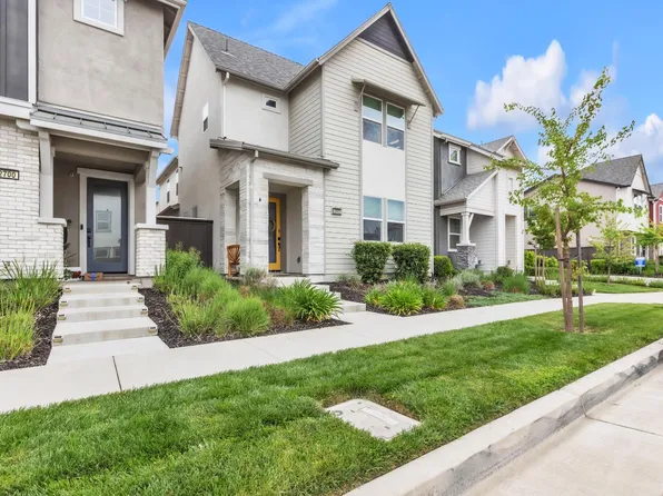 2692 Bathford St, Sacramento, CA 95833