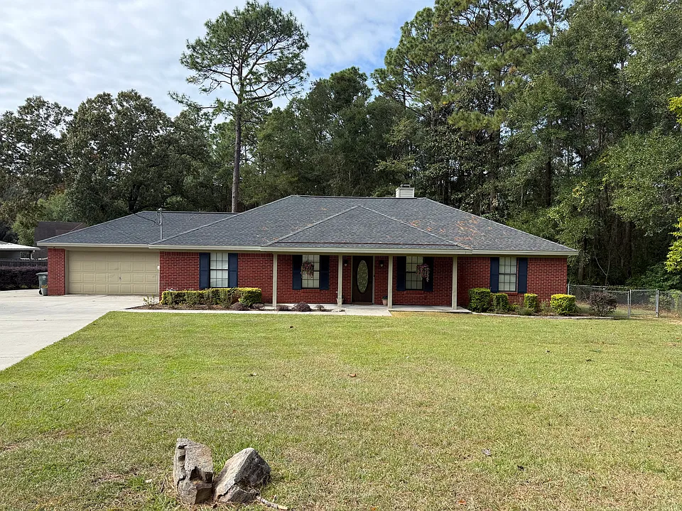 104 Adair Cir
