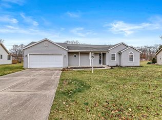 55505 Labrador Pointe Ct, Osceola, IN 46561
