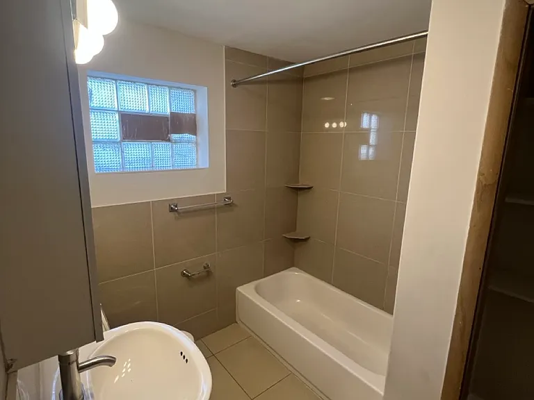 2435 S Central Ave #7 — Photo 13