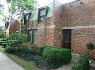 1304 W Westgate Ter, Chicago, IL 60607