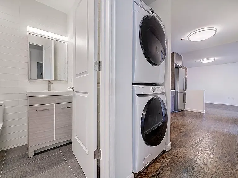 539 9th Ave #3FL1 — Photo 3