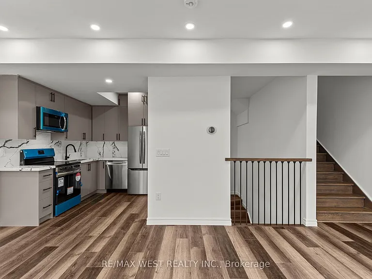 119 Town Line Rd E #D208 — Photo 10