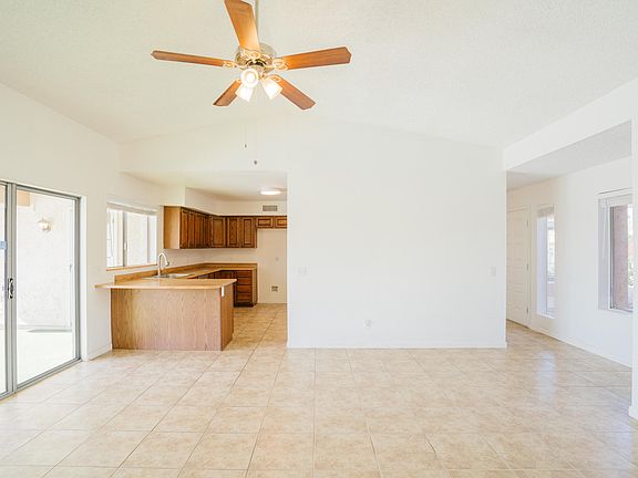 4th image of 4619 N 100th Dr