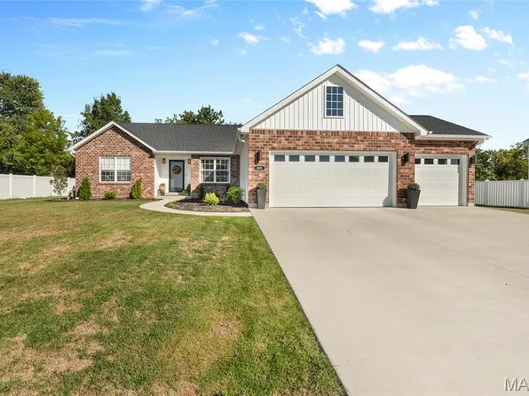 405 Duffy Dr, Marine, IL 62061