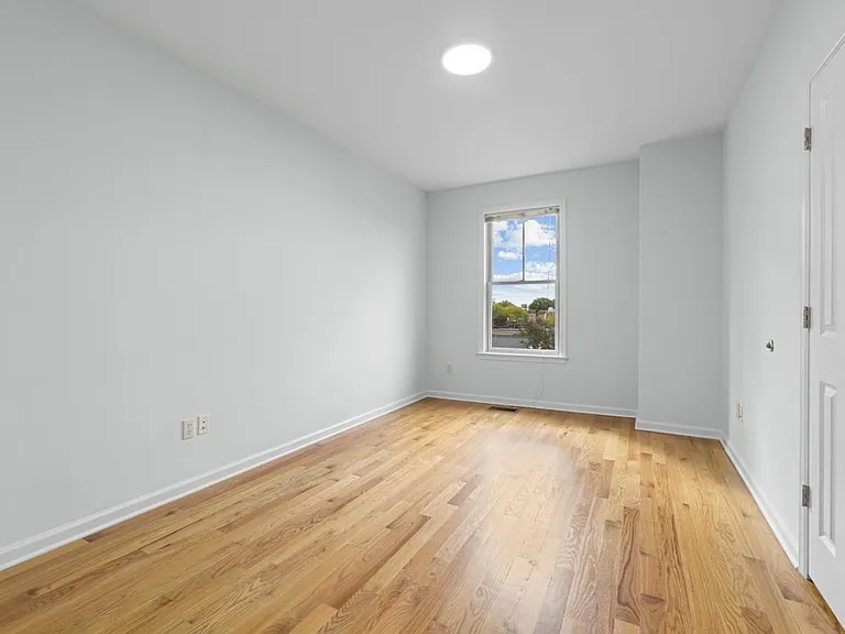 443-2 Whiton St #2 — Photo 21