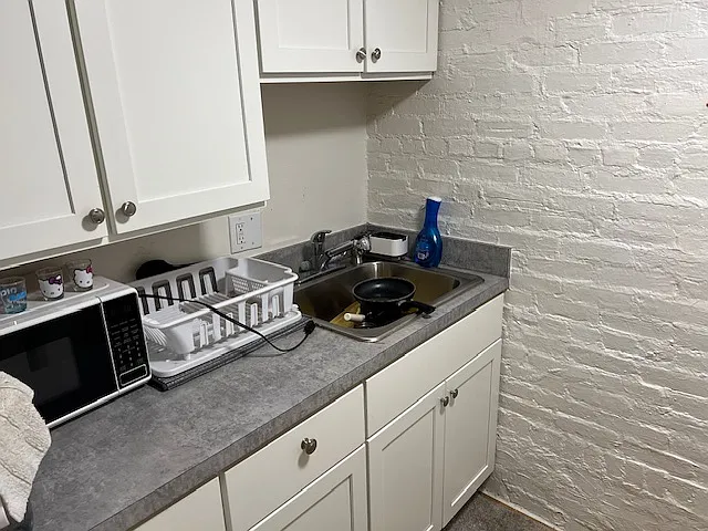 886 Huntington Ave. — Photo 10