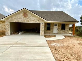 1703 Cherrywood Dr, Fredericksburg, TX 78624