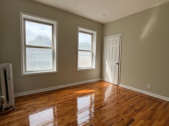 4th image of 76 N 9th St APT 5