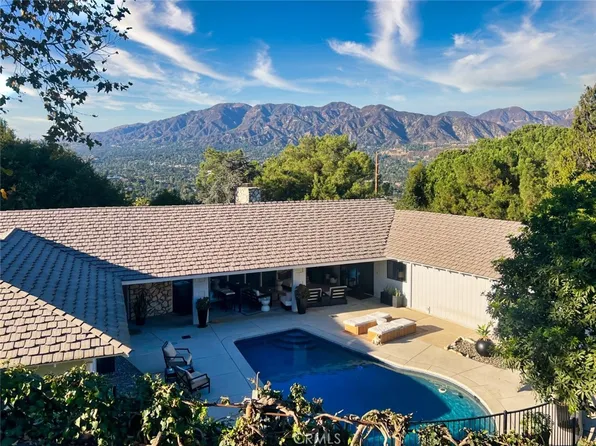 727 Waldorf Rd, La Canada Flintridge, CA 91011