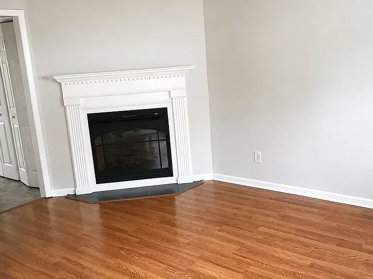 2128 Flagstone Ct #G9 — Photo 3