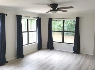 215 Hawthorne Cir, Fort Walton Beach, FL 32547