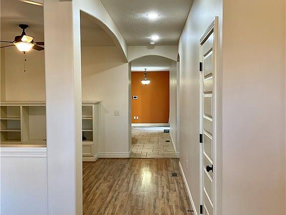 4th image of 4770 Borges St