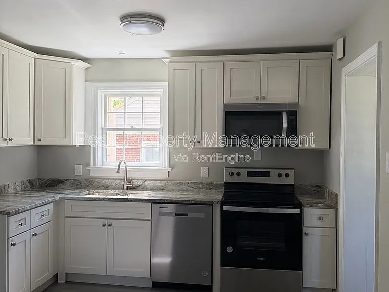 9014 Weldon Dr — Photo 3
