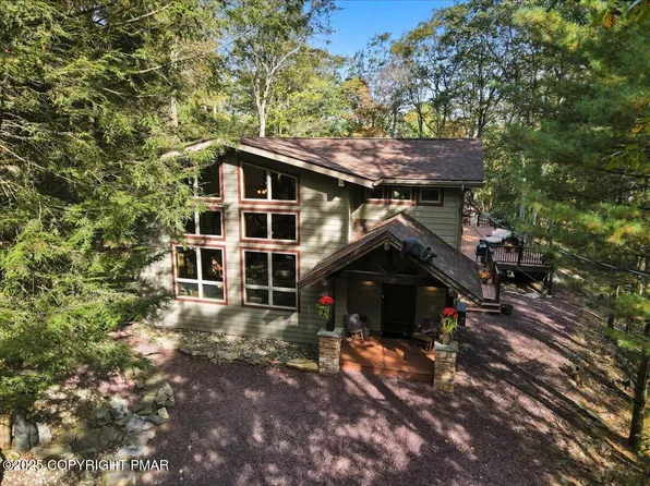 70 Split Rock Rd, Lake Harmony, PA 18624