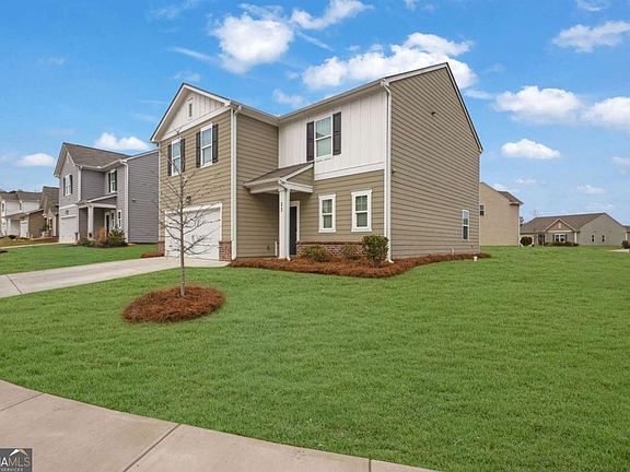 2nd image of 212 Cottontail Ln