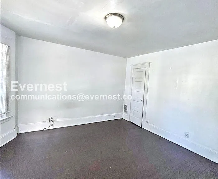 2213 E 82nd St — Photo 17