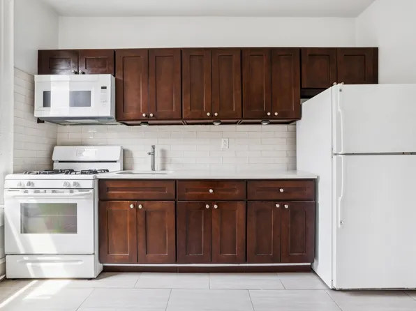 248 Rochester Avenue image 6 of 10