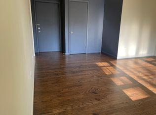 121 Shadow Ln APT B4, West Hartford, CT 06110