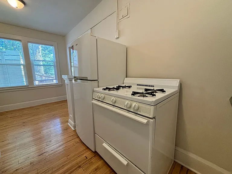 1756 Grand Ave — Photo 21