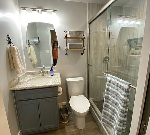 4th image of 221 Mahan Ct APT 2