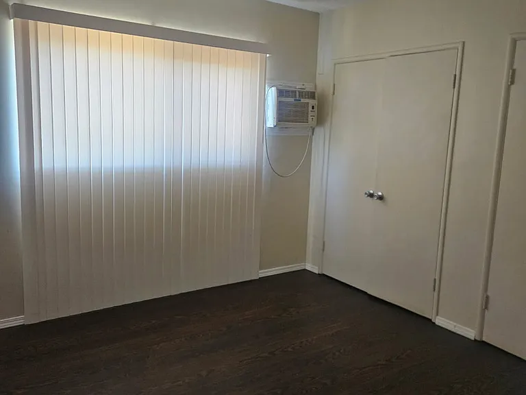 1381 College View Dr #6 — Photo 4