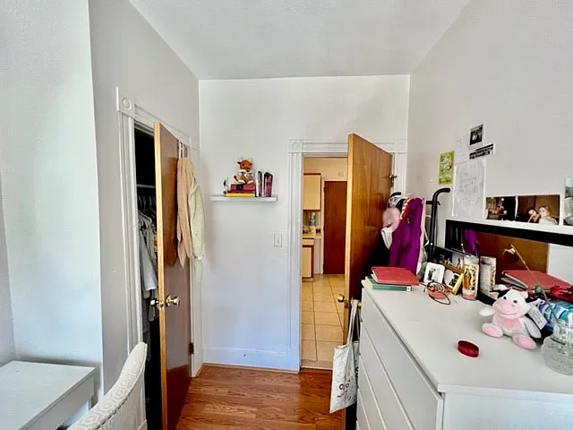3 bed, 700 sqft, $3,800 — Photo 4