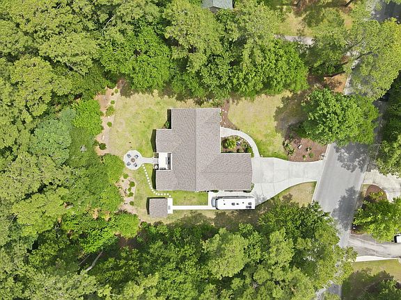 3rd image of 3104 Peppercorn Road