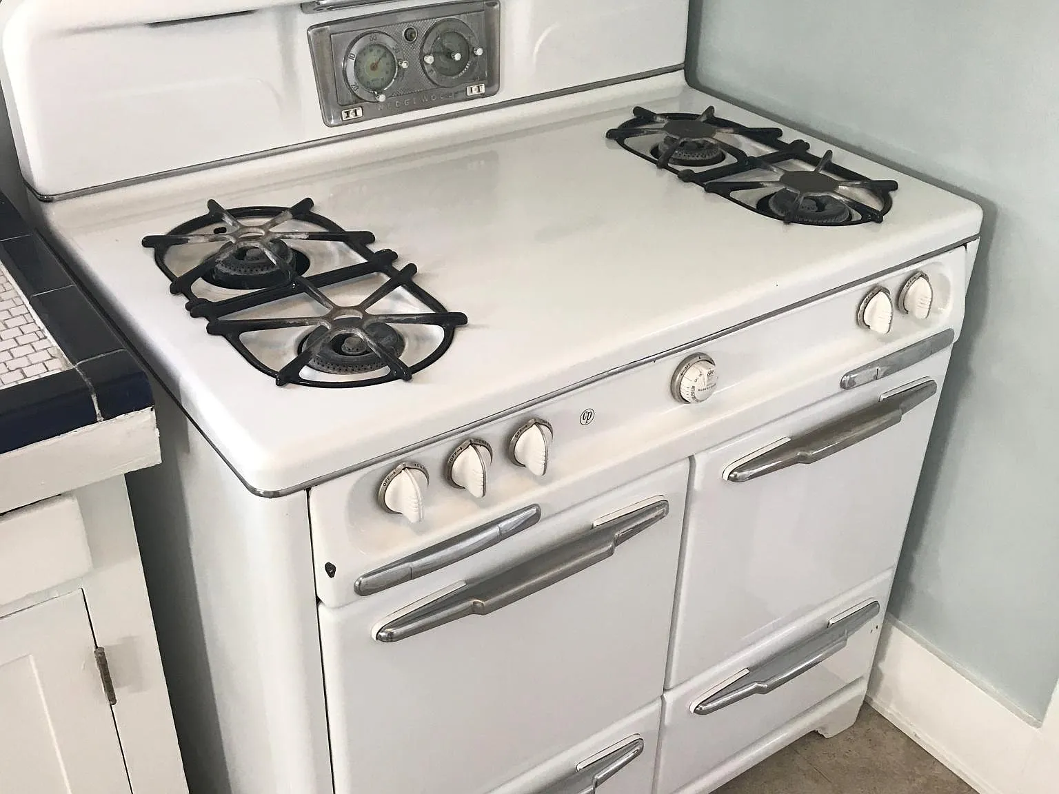 1 bed, 500 sqft, $1,890 — Photo 4