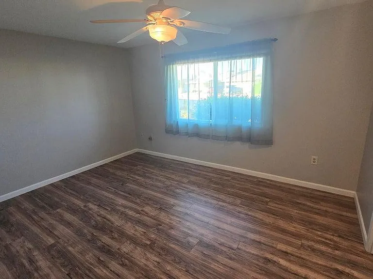 10601 W Bolivar Dr — Photo 22