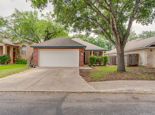 10 Pembroke Ct, San Antonio, TX 78240