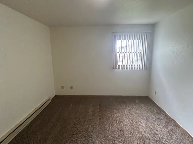 3949 Washington Avenue Apartments — Photo 16