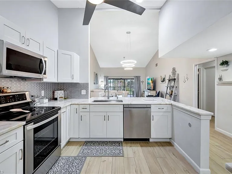 15400 Cedarwood Ln #1-201 — Photo 3