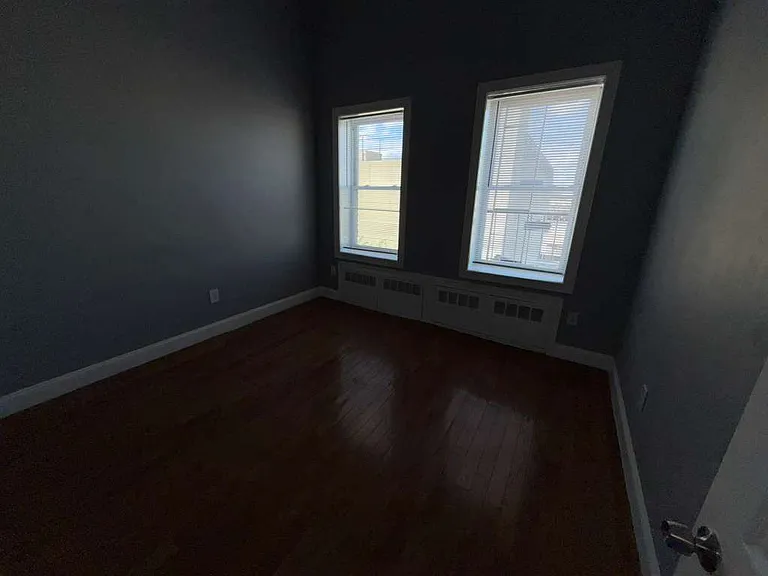 807 22nd St #35E — Photo 2