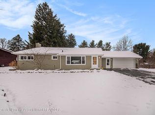 5400 Sharon Dr, Jackson, MI 49203