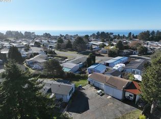 15978 Bay View Dr, Brookings, OR 97415