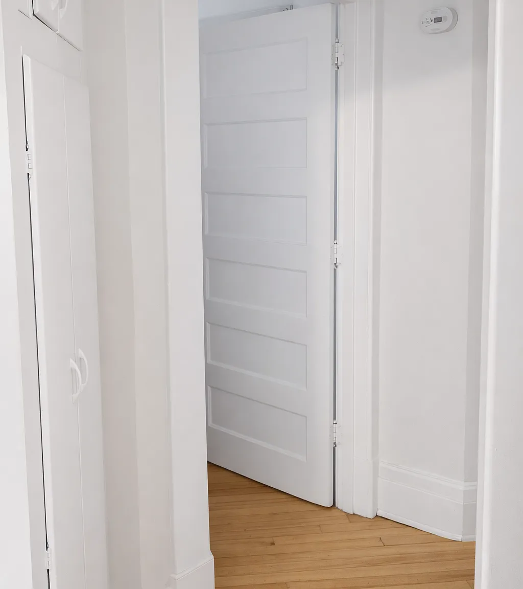 4 bed, $2,100 — Photo 4