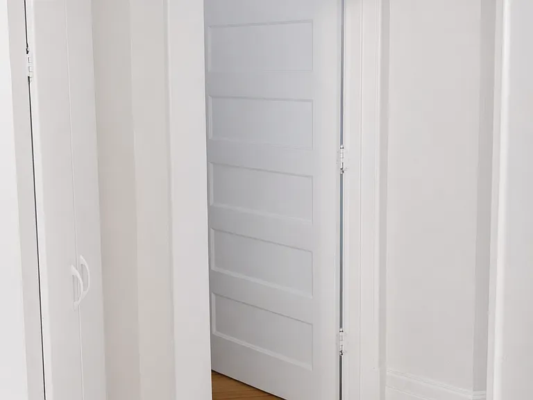 808 University Ave SE #1 — Photo 2