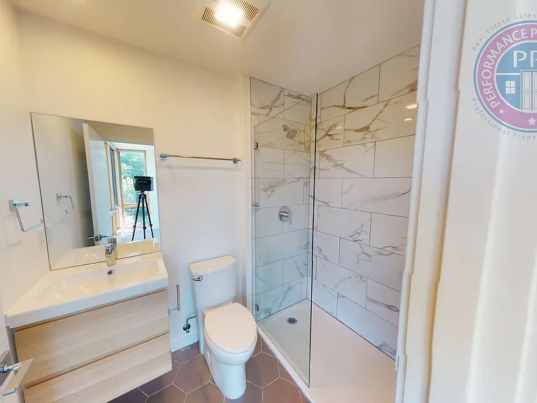 1010 SE 42nd Ave #&-4204 — Photo 22