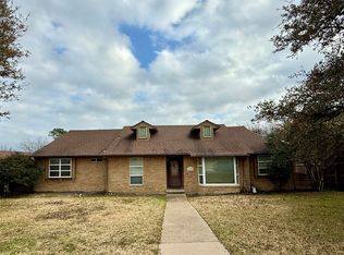 1306 Pecan Valley Dr, Garland, TX